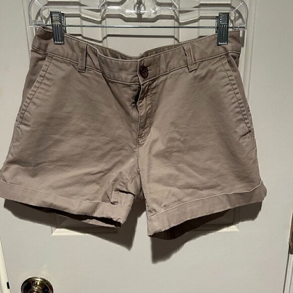 J. Crew Pants - Banana Republic City Chino Shorts, Size 2 – Classic & Versatile Style